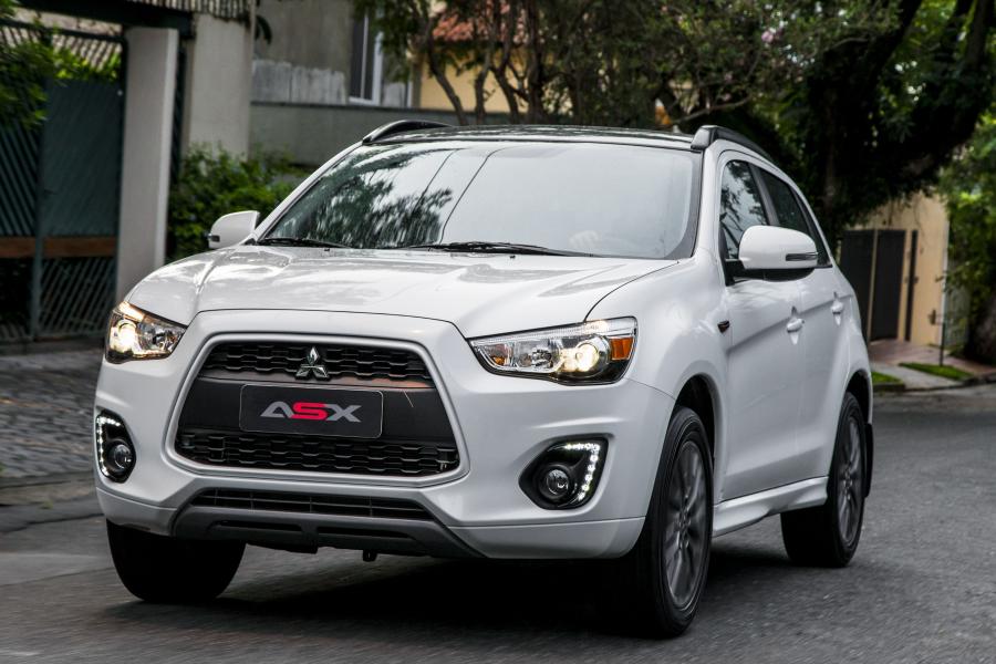  Mitsubishi ASX-S 2016 года  (фото 8 из 11)